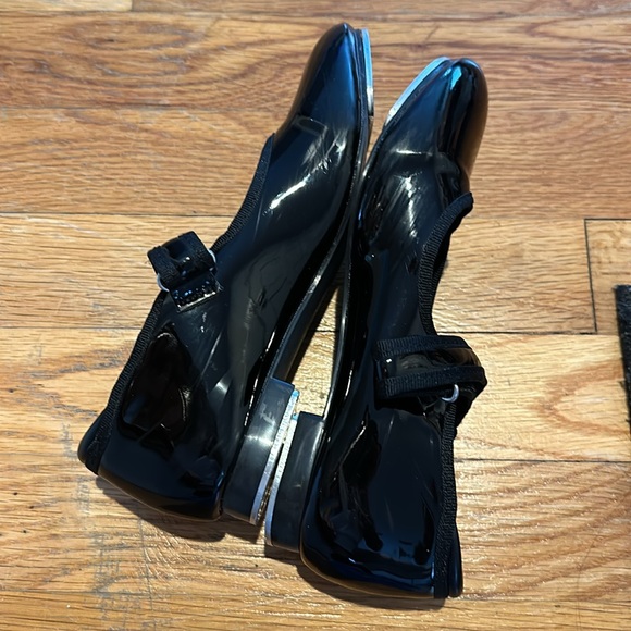 Danskin Freestyle Tap Shoes - Picture 3 of 5